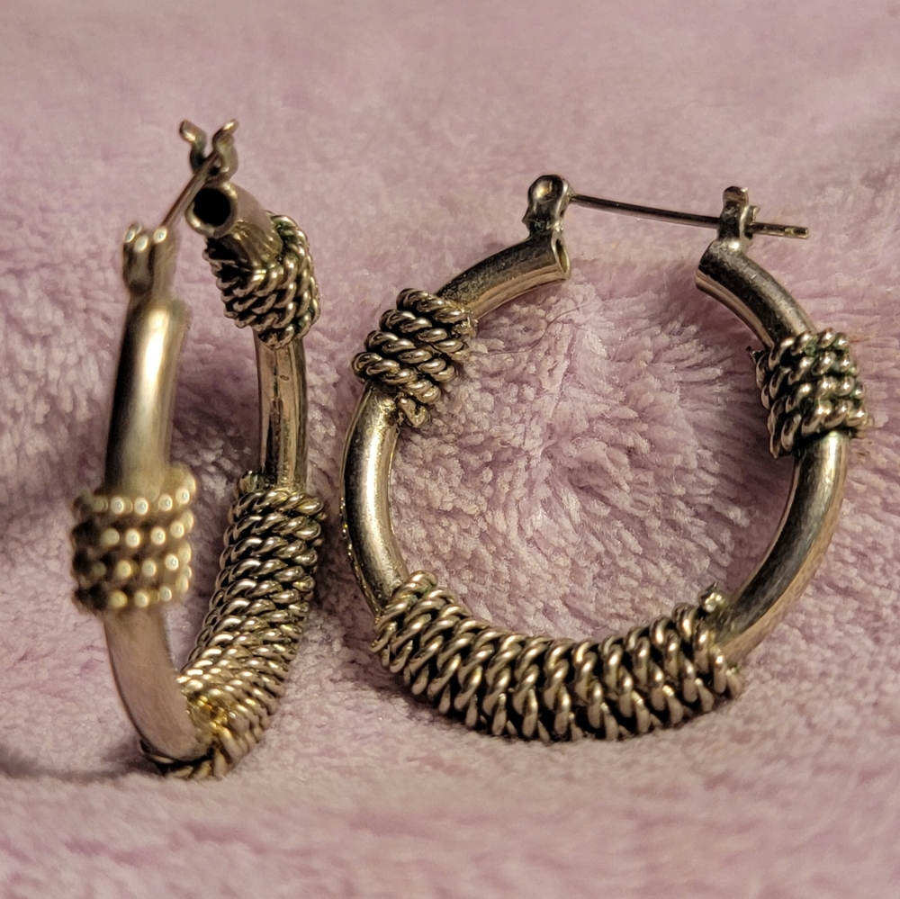 Sterling silver 💫 Endless hoop earrings 💫 Click-top closure
